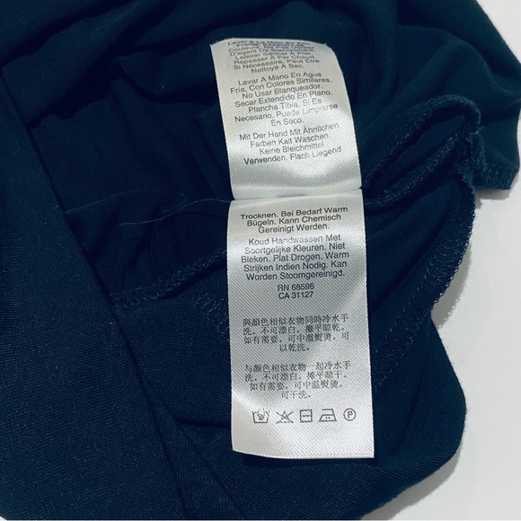 DONNA KARAN  BLACK BANDED WRAP TOP. - Picture 7 of 8